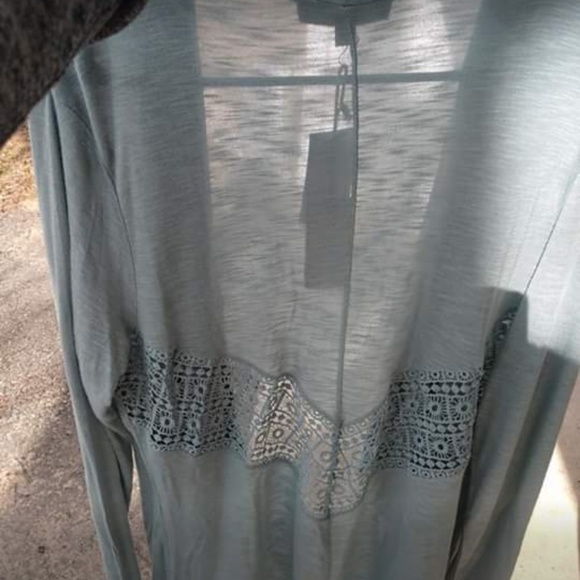 Shaw - Picture 2 of 3